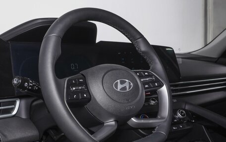 Hyundai Elantra, 2023 год, 2 700 000 рублей, 14 фотография