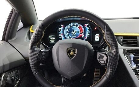 Lamborghini Aventador, 2020 год, 36 500 000 рублей, 13 фотография