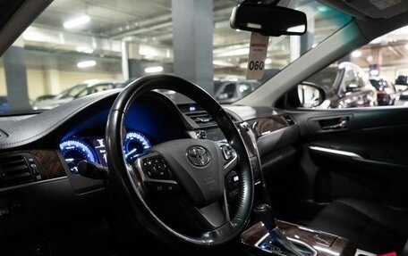 Toyota Camry, 2018 год, 2 700 000 рублей, 5 фотография
