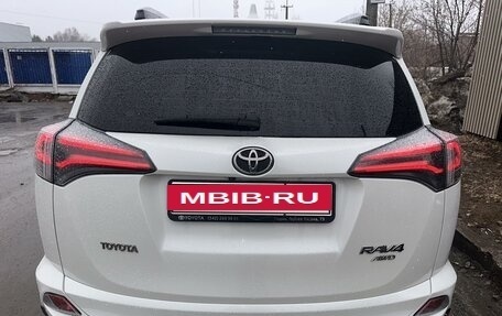 Toyota RAV4, 2016 год, 2 800 000 рублей, 3 фотография