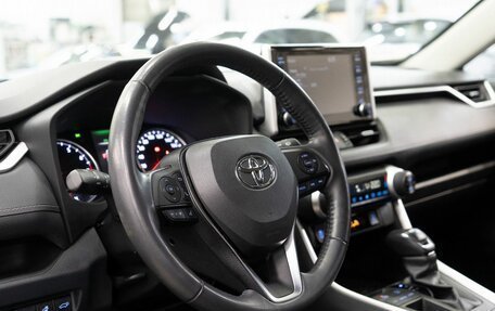 Toyota RAV4, 2019 год, 3 250 000 рублей, 5 фотография