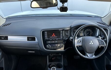 Mitsubishi Outlander III рестайлинг 3, 2013 год, 1 599 000 рублей, 12 фотография