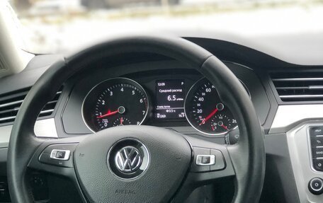 Volkswagen Passat B8 рестайлинг, 2016 год, 1 690 000 рублей, 5 фотография
