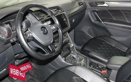 Volkswagen Tiguan II, 2018 год, 2 500 000 рублей, 11 фотография