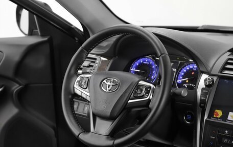 Toyota Camry, 2017 год, 2 299 000 рублей, 7 фотография