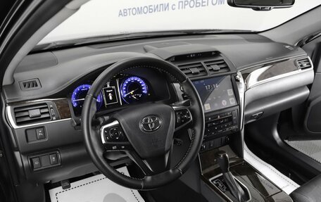Toyota Camry, 2017 год, 2 299 000 рублей, 12 фотография