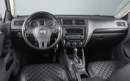 Volkswagen Jetta VI, 2012 год, 1 209 000 рублей, 6 фотография