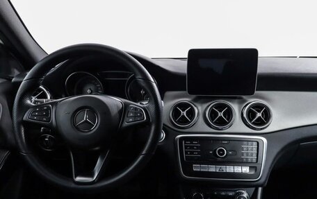 Mercedes-Benz GLA, 2019 год, 2 700 000 рублей, 10 фотография