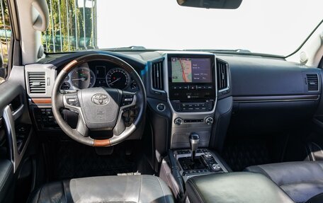 Toyota Land Cruiser 200, 2016 год, 7 499 000 рублей, 14 фотография
