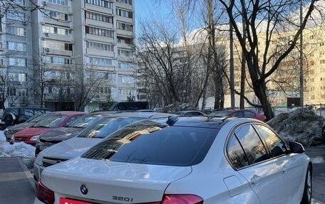 BMW 3 серия, 2018 год, 2 829 000 рублей, 11 фотография
