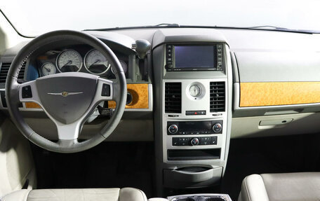 Chrysler Voyager IV, 2008 год, 1 190 000 рублей, 13 фотография