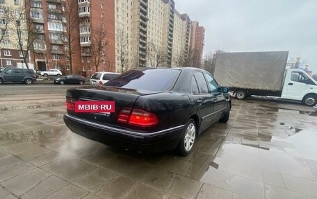 Mercedes-Benz E-Класс, 1999 год, 325 000 рублей, 3 фотография