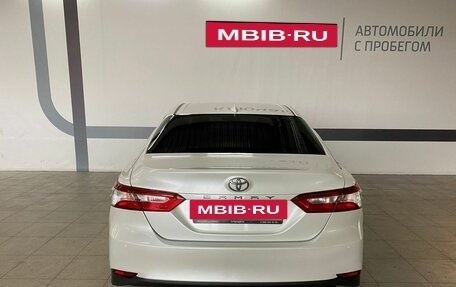 Toyota Camry, 2018 год, 2 870 000 рублей, 5 фотография