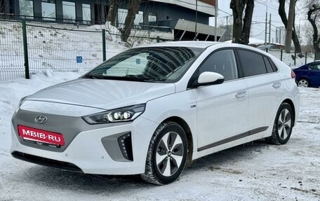 Hyundai IONIQ, 2018 год, 1 950 000 рублей, 31 фотография