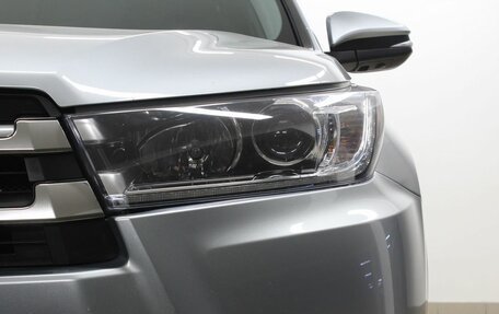 Toyota Highlander III, 2017 год, 4 290 000 рублей, 8 фотография