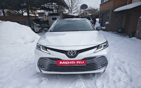 Toyota Camry, 2019 год, 3 400 000 рублей, 2 фотография