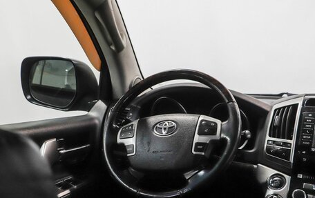 Toyota Land Cruiser 200, 2013 год, 3 700 000 рублей, 7 фотография
