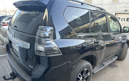 Toyota Land Cruiser Prado 150 рестайлинг 2, 2017 год, 4 095 000 рублей, 2 фотография