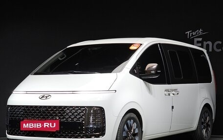 Hyundai Staria, 2021 год, 3 100 000 рублей, 2 фотография