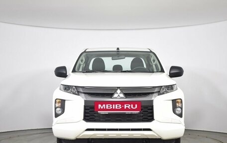 Mitsubishi L200 IV рестайлинг, 2022 год, 5 250 000 рублей, 2 фотография