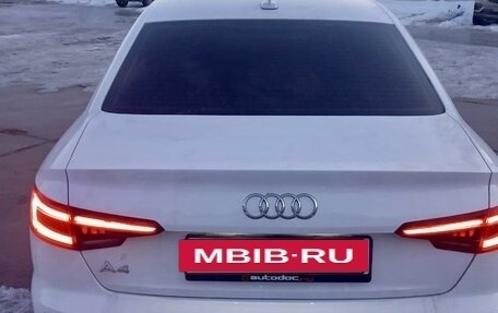 Audi A4, 2019 год, 3 200 000 рублей, 4 фотография