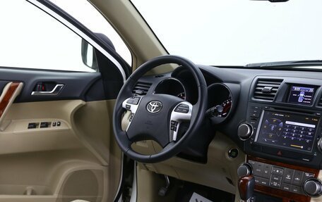 Toyota Highlander III, 2011 год, 1 999 000 рублей, 11 фотография