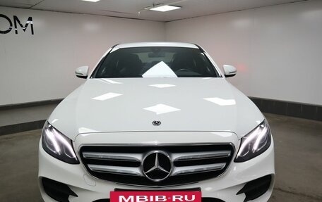 Mercedes-Benz E-Класс, 2020 год, 4 700 000 рублей, 3 фотография