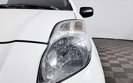 Toyota Yaris III рестайлинг, 2009 год, 778 000 рублей, 17 фотография