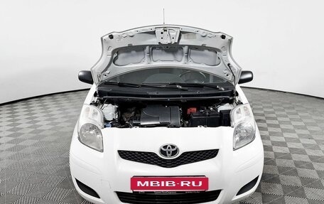 Toyota Yaris III рестайлинг, 2009 год, 778 000 рублей, 9 фотография