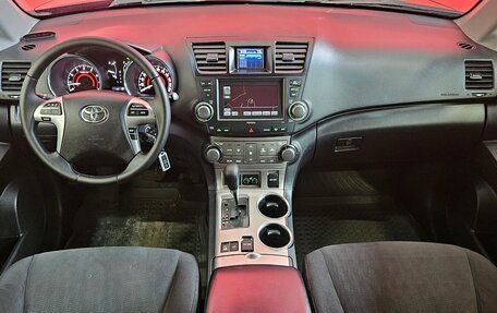 Toyota Highlander III, 2012 год, 2 200 000 рублей, 9 фотография