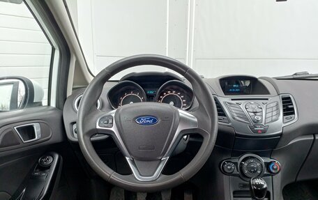 Ford Fiesta, 2016 год, 883 000 рублей, 5 фотография