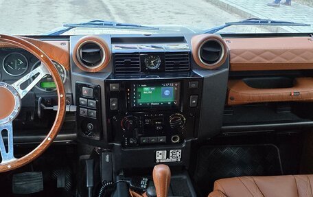 Land Rover Defender I, 2009 год, 15 000 000 рублей, 18 фотография