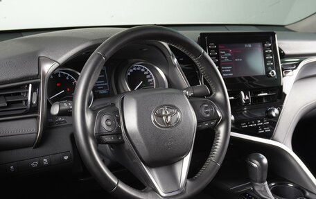 Toyota Camry, 2021 год, 3 299 000 рублей, 11 фотография
