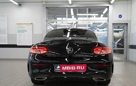Mercedes-Benz C-Класс, 2018 год, 3 790 000 рублей, 4 фотография