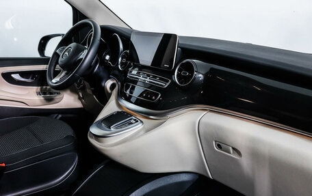 Mercedes-Benz V-Класс, 2022 год, 11 999 999 рублей, 14 фотография