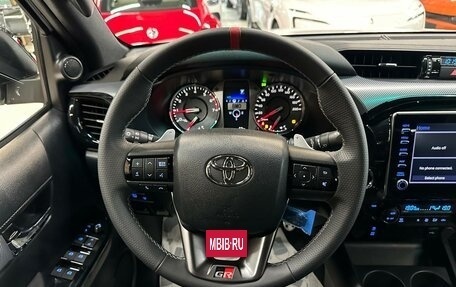 Toyota Hilux VIII, 2023 год, 7 730 000 рублей, 17 фотография