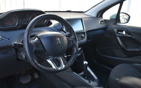 Peugeot 208 II, 2013 год, 877 000 рублей, 14 фотография