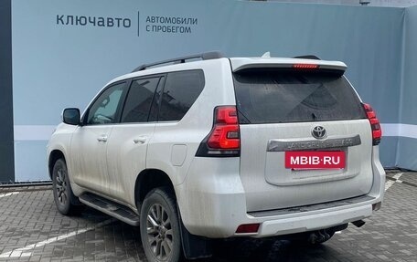 Toyota Land Cruiser Prado 150 рестайлинг 2, 2017 год, 4 999 000 рублей, 4 фотография