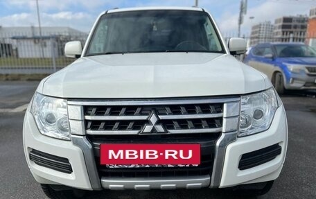 Mitsubishi Pajero IV, 2015 год, 2 749 000 рублей, 2 фотография