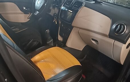 Renault Logan II, 2017 год, 1 150 000 рублей, 4 фотография