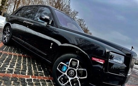 Rolls-Royce Cullinan, 2024 год, 77 000 000 рублей, 3 фотография