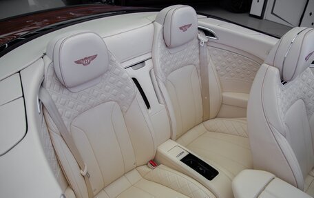 Bentley Continental GT III, 2022 год, 29 000 000 рублей, 13 фотография