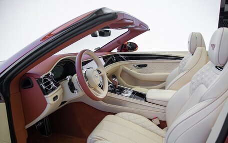 Bentley Continental GT III, 2022 год, 29 000 000 рублей, 8 фотография