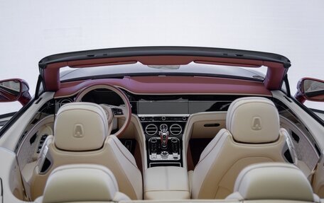 Bentley Continental GT III, 2022 год, 29 000 000 рублей, 9 фотография