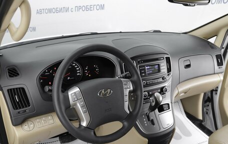 Hyundai H-1 II рестайлинг, 2018 год, 2 999 000 рублей, 10 фотография