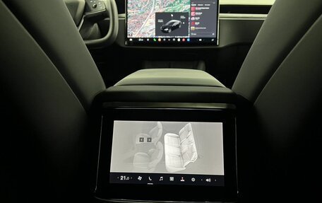 Tesla Model S I, 2021 год, 9 994 000 рублей, 28 фотография