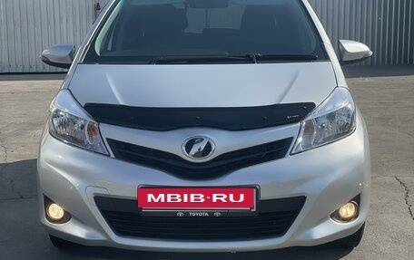 Toyota Vitz, 2012 год, 835 000 рублей, 2 фотография