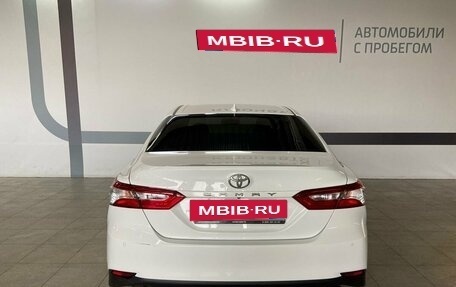 Toyota Camry, 2018 год, 2 970 000 рублей, 5 фотография