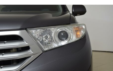 Toyota Highlander III, 2013 год, 2 349 000 рублей, 18 фотография