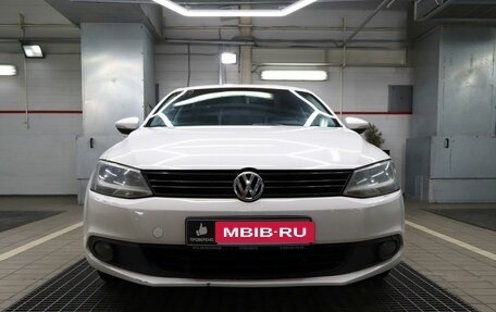 Volkswagen Jetta VI, 2013 год, 1 130 000 рублей, 3 фотография